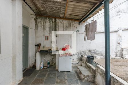 Casa à venda com 280m², 2 quartos e 6 vagas Casa à venda com 280m², 2 quartos e 6 vagasCasa 3 Área de Serviço