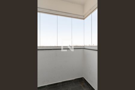 Sacada de apartamento à venda com 3 quartos, 60m² em Vila Pereira Barreto, São Paulo