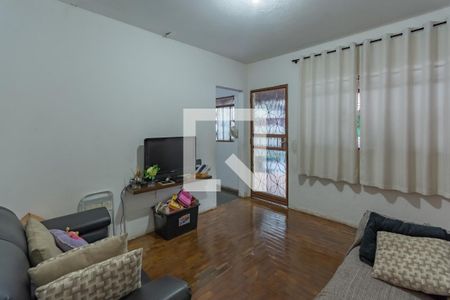 Sala de casa à venda com 3 quartos, 120m² em Coqueiros, Belo Horizonte