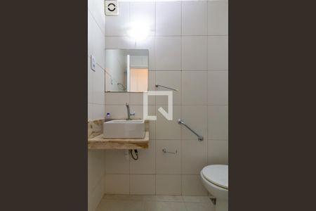 Apartamento para alugar com 93m², 3 quartos e sem vaga Apartamento para alugar com 93m², 3 quartos e sem vagaDetalhe do banheiro social