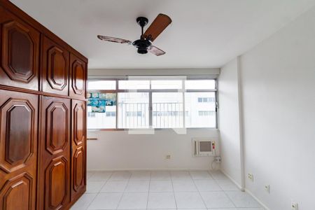 Apartamento para alugar com 93m², 3 quartos e sem vaga Apartamento para alugar com 93m², 3 quartos e sem vagaDetalhe do quarto 2