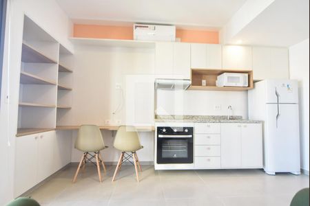 Sala  de kitnet/studio para alugar com 1 quarto, 28m² em Vila Congonhas, São Paulo