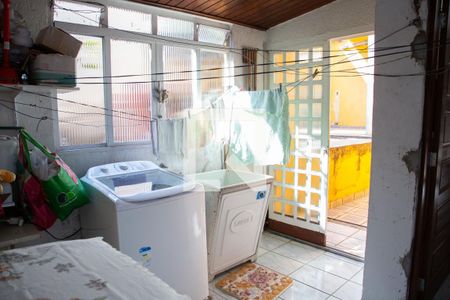 Casa à venda com 80m², 3 quartos e 2 vagas Casa à venda com 80m², 3 quartos e 2 vagasÁrea de Serviço