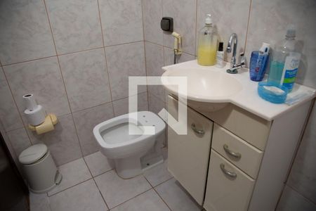 Casa à venda com 80m², 3 quartos e 2 vagas Casa à venda com 80m², 3 quartos e 2 vagasBanheiro Social