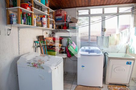 Casa à venda com 80m², 3 quartos e 2 vagas Casa à venda com 80m², 3 quartos e 2 vagasÁrea de Serviço