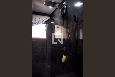 Casa à venda com 165m², 3 quartos e 2 vagasBanheiro da Suíte