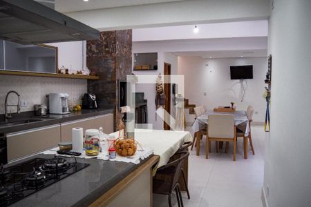 Casa à venda com 165m², 3 quartos e 2 vagasCozinha