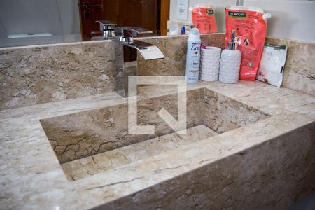 Casa à venda com 165m², 3 quartos e 2 vagasBanheiro Social