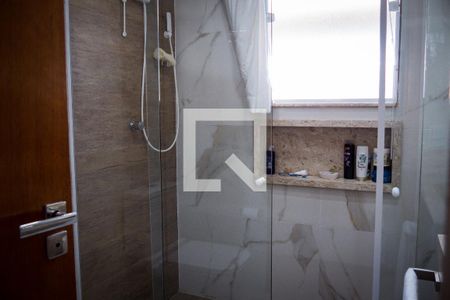 Casa à venda com 165m², 3 quartos e 2 vagasBanheiro Social