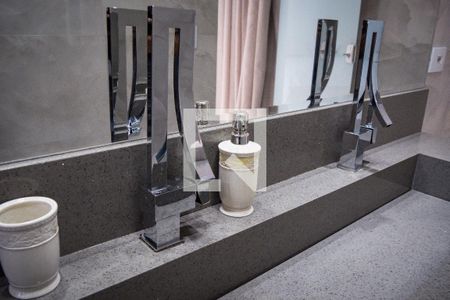 Casa à venda com 165m², 3 quartos e 2 vagasBanheiro da Suíte