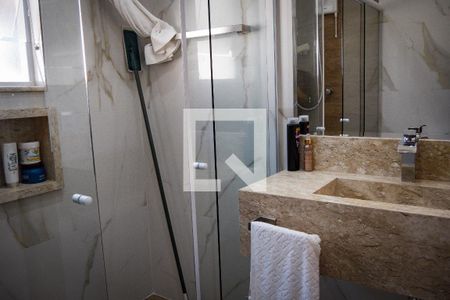 Casa à venda com 165m², 3 quartos e 2 vagasBanheiro Social