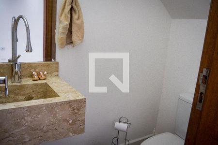 Casa à venda com 165m², 3 quartos e 2 vagasBanheiro de Serviço