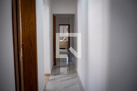 Casa à venda com 165m², 3 quartos e 2 vagasCorredor