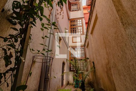 Casa à venda com 235m², 3 quartos e 1 vaga Casa à venda com 235m², 3 quartos e 1 vagaÁrea comum