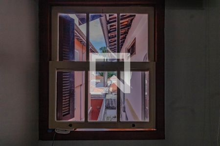 Casa à venda com 235m², 3 quartos e 1 vaga Casa à venda com 235m², 3 quartos e 1 vagaJanela