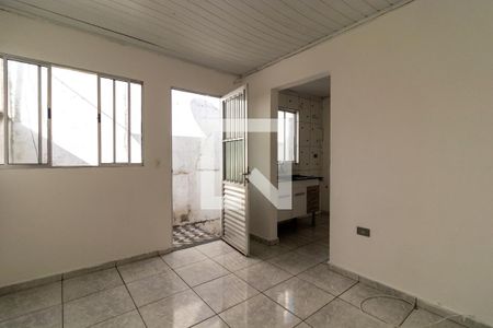 Sala de casa para alugar com 2 quartos, 42m² em Jardim Monte Kemel, São Paulo
