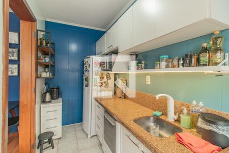 Cozinha e Área de Serviço de apartamento à venda com 2 quartos, 63m² em Azenha, Porto Alegre