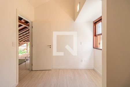 Casa de condomínio à venda com 246m², 4 quartos e 4 vagasQuarto 2