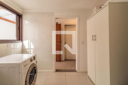 Casa de condomínio à venda com 246m², 4 quartos e 4 vagasÁrea de Serviço