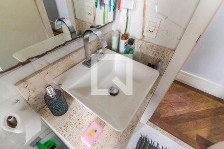 Apartamento à venda com 57m², 2 quartos e 1 vagaDetalhe do banheiro