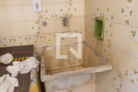 Casa à venda com 300m², 6 quartos e 4 vagas Casa à venda com 300m², 6 quartos e 4 vagasÁrea de serviço