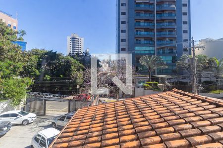 Casa à venda com 300m², 6 quartos e 4 vagas Casa à venda com 300m², 6 quartos e 4 vagasVista do quarto 5