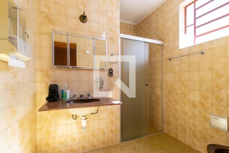 Casa à venda com 300m², 6 quartos e 4 vagas Casa à venda com 300m², 6 quartos e 4 vagasBanheiro da suíte 1