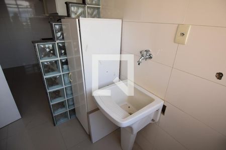 Casa para alugar com 60m², 2 quartos e 1 vagaÁrea de Serviço