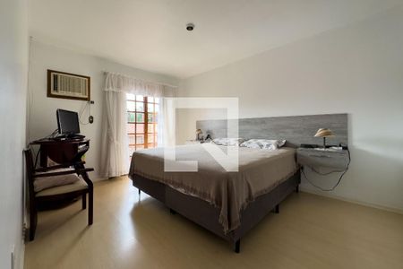 Casa à venda com 190m², 4 quartos e 3 vagasSuíte