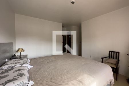 Casa à venda com 190m², 4 quartos e 3 vagasSuíte