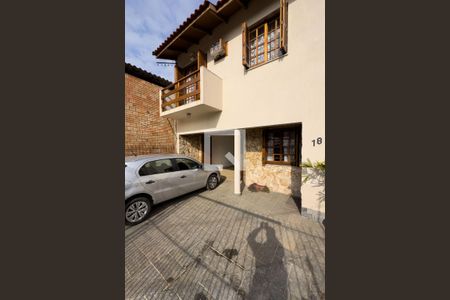 Casa à venda com 190m², 4 quartos e 3 vagasFachada