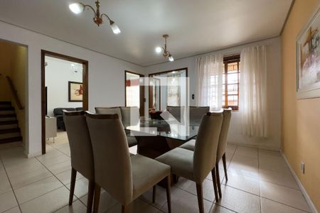 Sala de casa à venda com 4 quartos, 190m² em Cavalhada, Porto Alegre