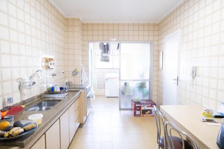 Apartamento à venda com 140m², 3 quartos e 2 vagas Apartamento à venda com 140m², 3 quartos e 2 vagasCozinha