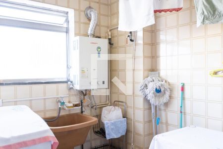 Apartamento à venda com 140m², 3 quartos e 2 vagas Apartamento à venda com 140m², 3 quartos e 2 vagasÁrea de Serviço