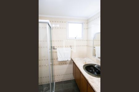 Apartamento à venda com 140m², 3 quartos e 2 vagas Apartamento à venda com 140m², 3 quartos e 2 vagasBanheiro da Suíte