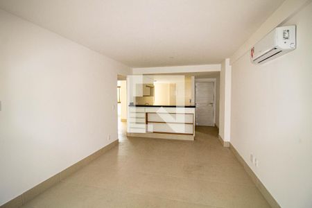Sala de apartamento para alugar com 2 quartos, 83m² em Tijuca, Rio de Janeiro