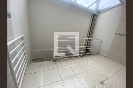 Casa à venda com 180m², 3 quartos e 4 vagasÁrea de Serviço