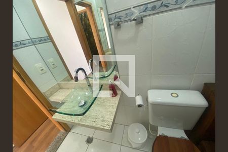 Casa à venda com 180m², 3 quartos e 4 vagasBanheiro da Suíte