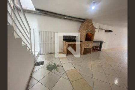 Casa à venda com 180m², 3 quartos e 4 vagasChurrasqueira