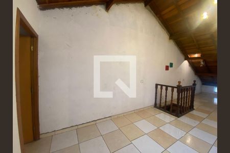 Casa à venda com 180m², 3 quartos e 4 vagasSótão