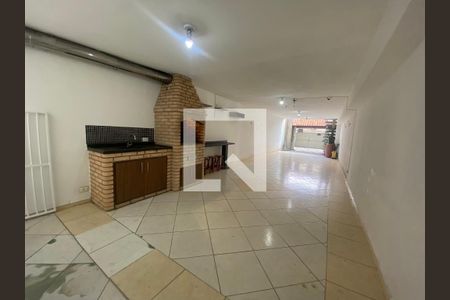Casa à venda com 180m², 3 quartos e 4 vagasChurrasqueira