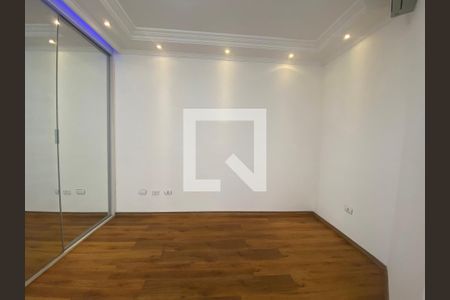 Casa à venda com 180m², 3 quartos e 4 vagasSuíte