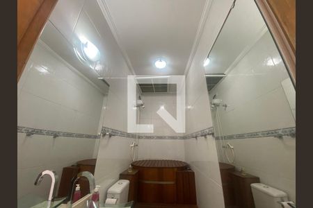 Casa à venda com 180m², 3 quartos e 4 vagasBanheiro da Suíte