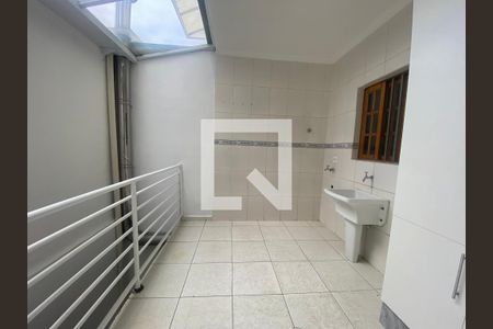 Casa à venda com 180m², 3 quartos e 4 vagasÁrea de Serviço