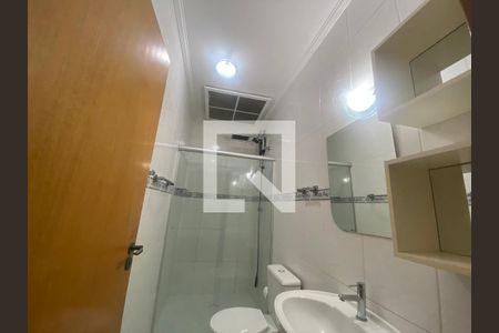 Casa à venda com 180m², 3 quartos e 4 vagasBanheiro
