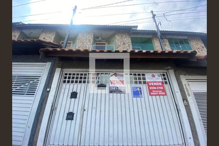 Casa à venda com 180m², 3 quartos e 4 vagasFachada