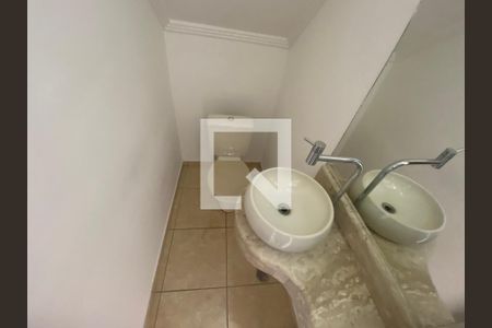 Casa à venda com 180m², 3 quartos e 4 vagasLavado 1