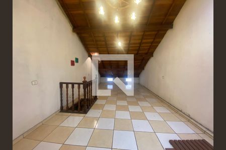 Casa à venda com 180m², 3 quartos e 4 vagasSótão