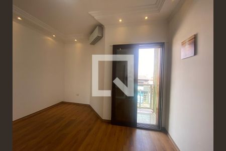 Casa à venda com 180m², 3 quartos e 4 vagasSuíte