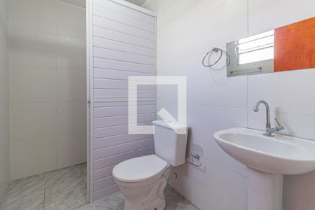 Banheiro de casa para alugar com 1 quarto, 65m² em Vila Dirce, Carapicuíba